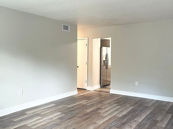 2nd image of 2526 Semken Ave APT A