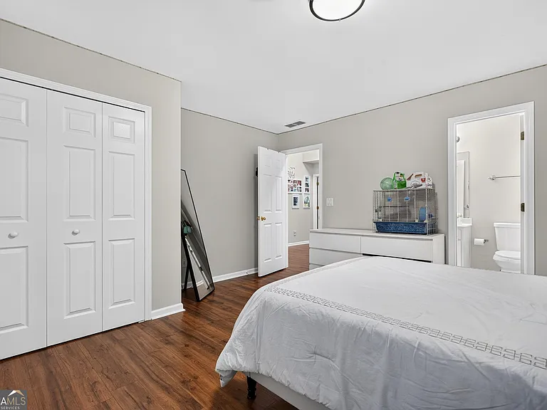 323 Revolution Dr — Photo 38