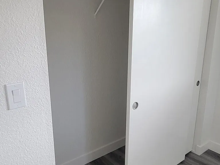 8 Esperson Ct — Photo 16