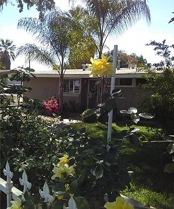 2nd image of 1105 Cromwell St