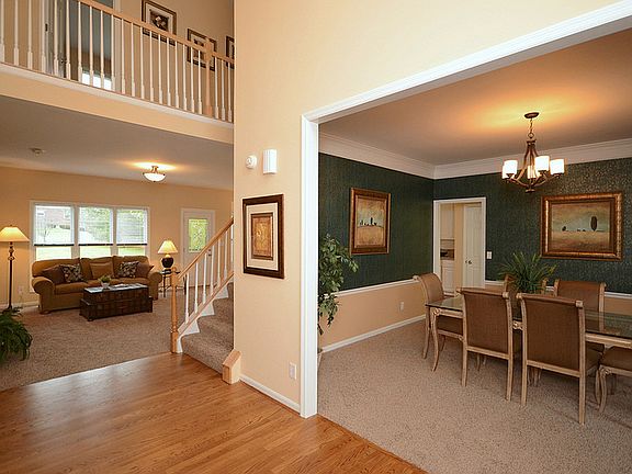 3rd image of 6040 Bainbridge Ct