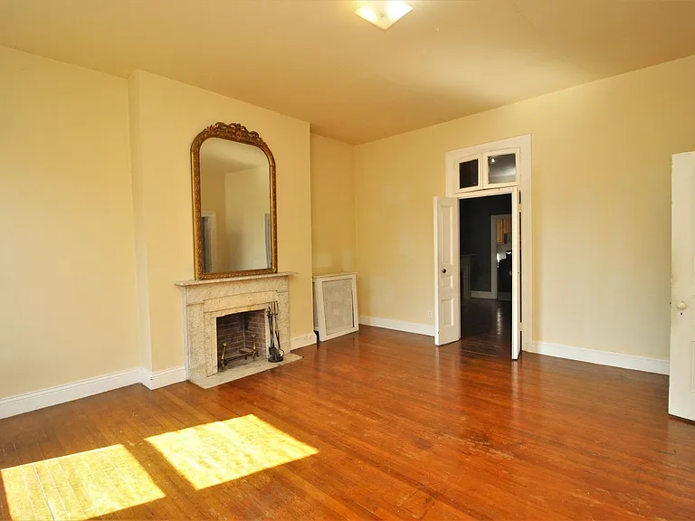 808 Cathedral St — Photo 13