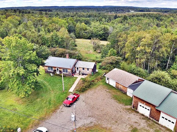 944 North Road, Newburgh, ME 04444
