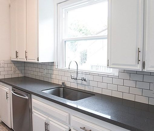 3rd image of 2252 Magnolia Ave