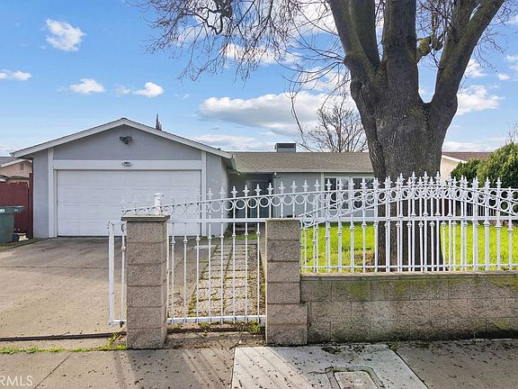 4th image of 1100 Mathia Dr