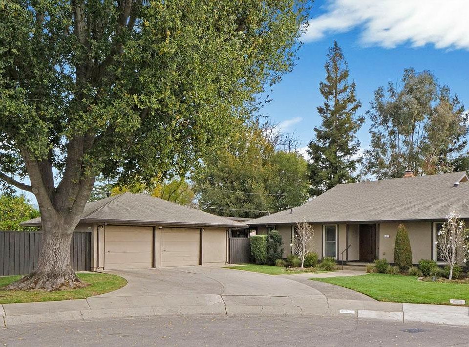 1st image of 817 Mariposa Way
