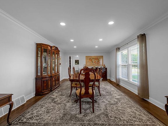 5th image of 640 Teak Wood Dr