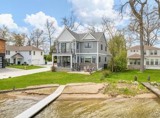 8662 Cherry Point Rd, Manitou Beach, MI 49253