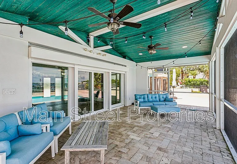 231 Sabine Dr — Photo 41