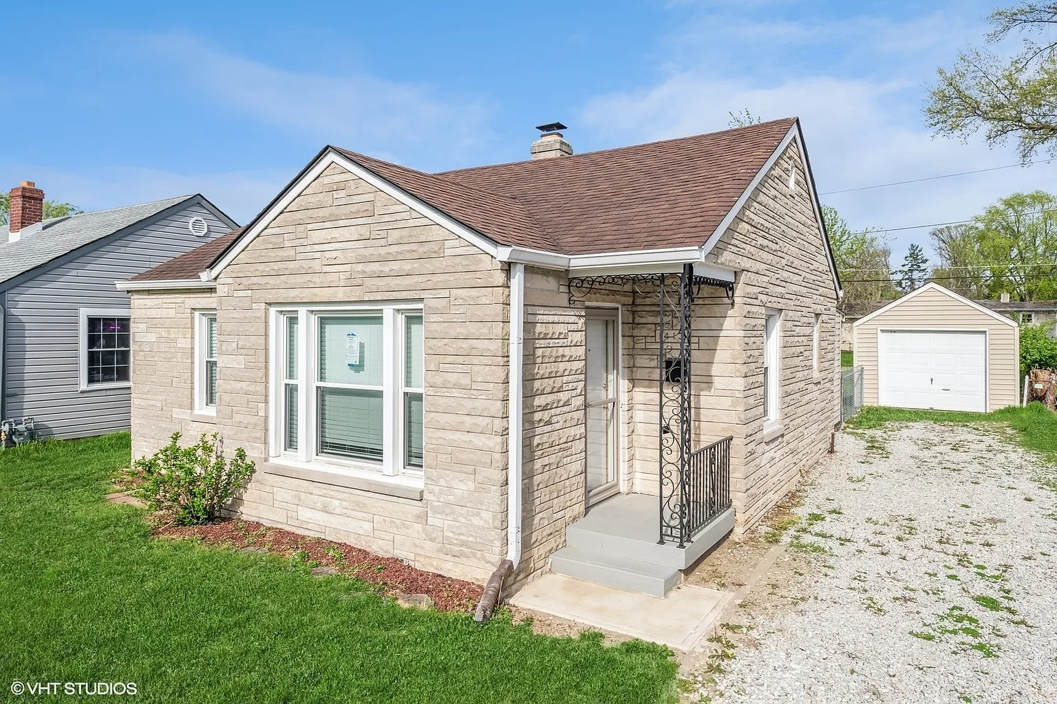 1413 Wallace Ave photo 1