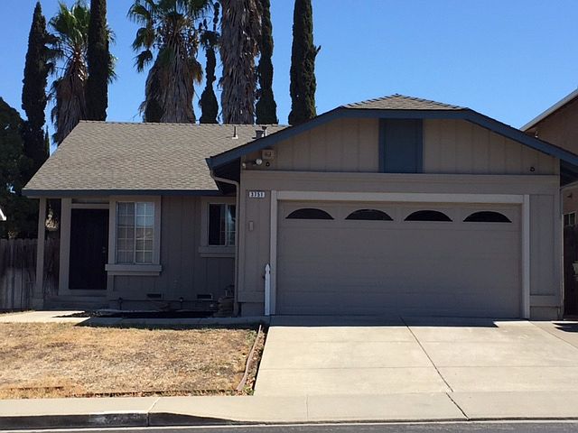1st image of 3751 Gladstone Dr