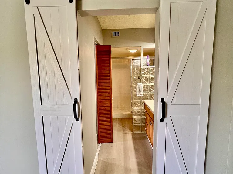 1850 Homewood Blvd #2070 — Photo 23