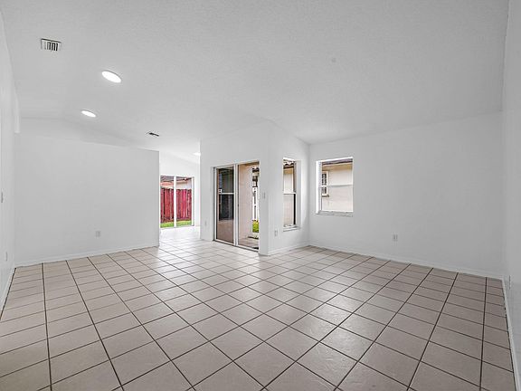 5th image of 14142 SW 149th Court