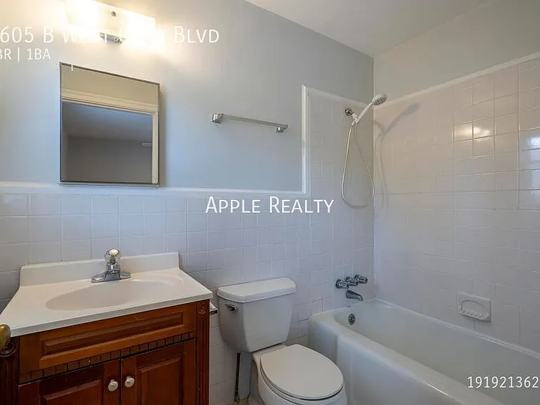 1605 W Club Blvd #B — Photo 13