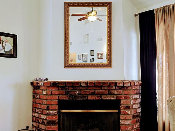 5th image of 26798 Lakeview Dr