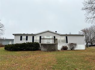 4555 Ellwood Rd, New Castle, PA 16101