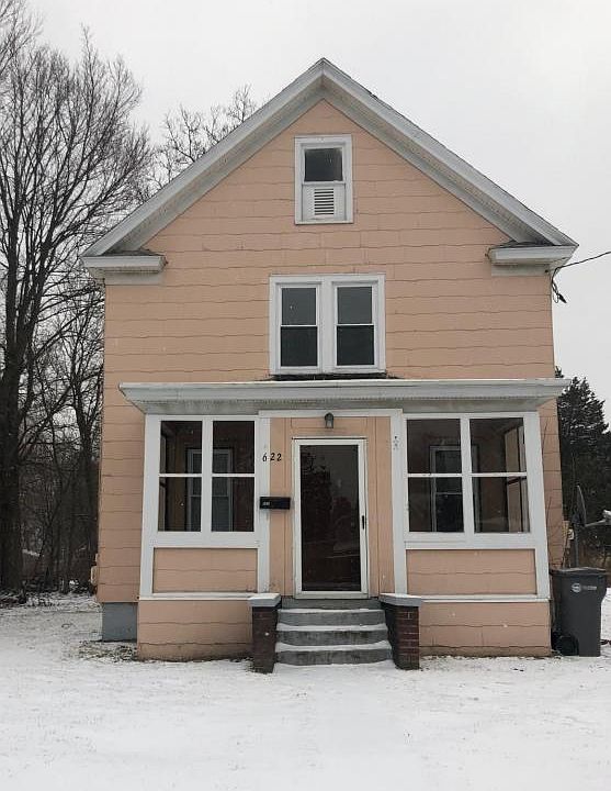 2nd image of 622 Woodland Ave