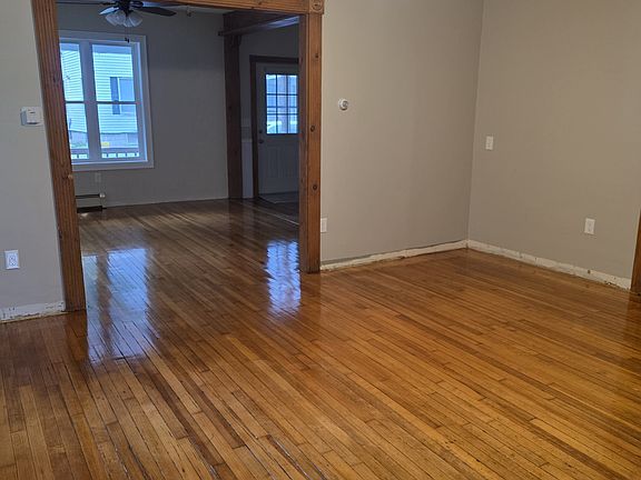 4th image of 321 Woronoco Rd #B
