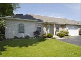 113 Lootens Ct, Batavia, IL 60510