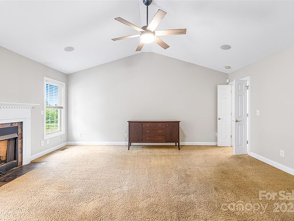 5th image of 151 Old Home Pl