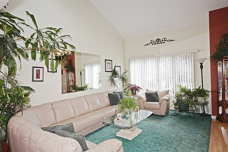2nd image of 1471 Arapaho Ct