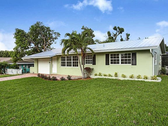 2nd image of 2112 Collier Ave