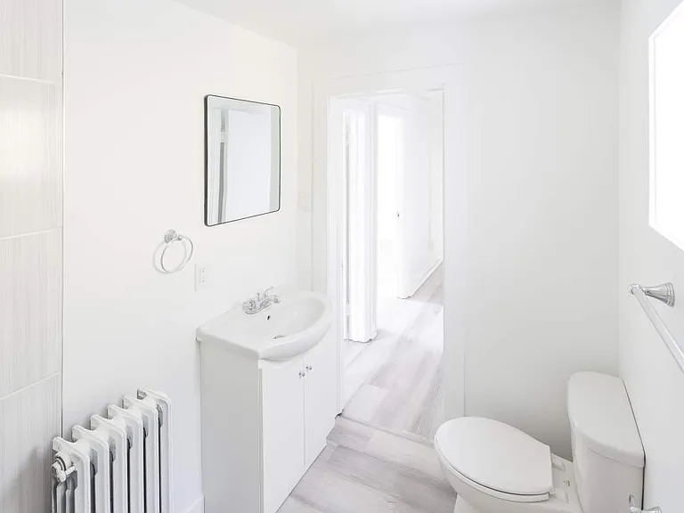 44 Weber St W — Photo 12
