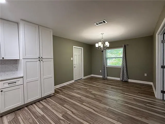 200 Tallwood Dr — Photo 8