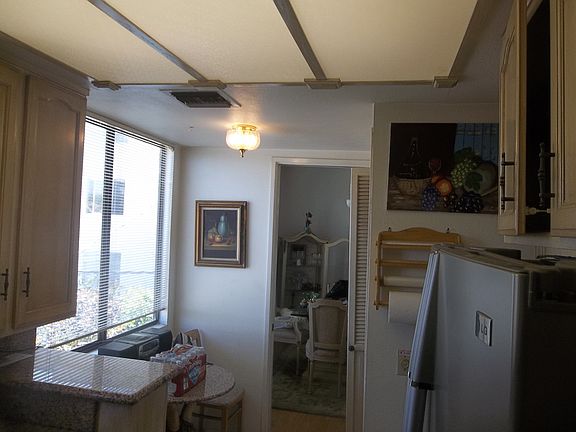 5th image of 1833 Fairburn Ave APT 206
