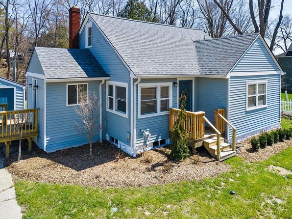 1284 Rochester Rd, Leonard, MI 48367