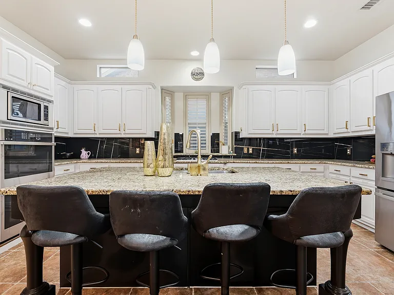 2948 Clearfork Trl — Photo 37