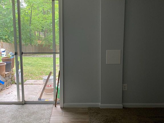 3rd image of 4059 Westwind Dr