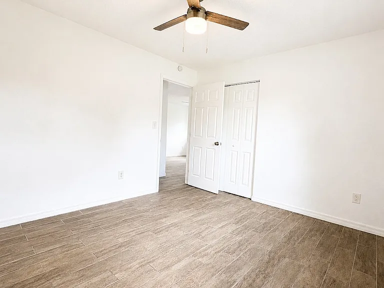 723 Burdick St — Photo 11