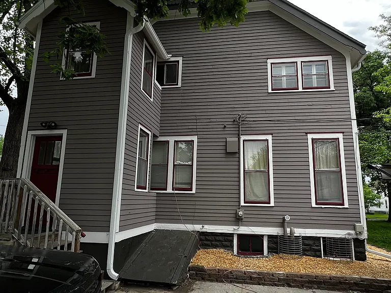 721 Clark Ave — Photo 5