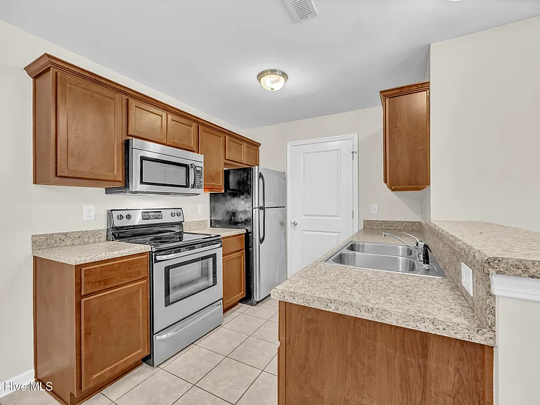 4429 Jay Bird Cir #103 — Photo 11