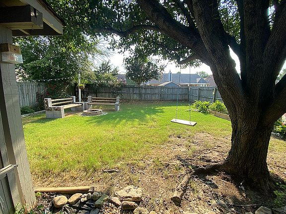 4th image of 5403 Payton Dr W