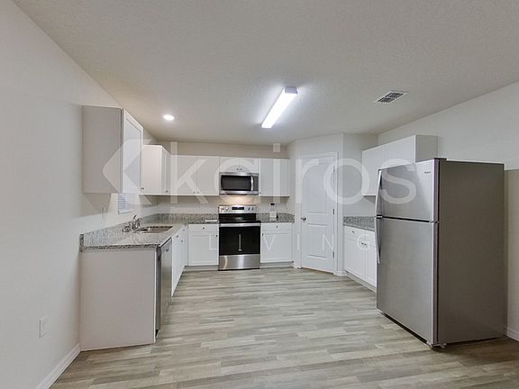 5th image of 652 E Vercelli Ln