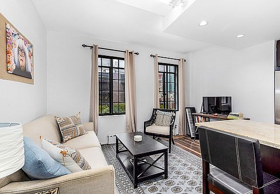 4th image of 45 Tudor City Pl APT 1018
