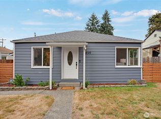 8149 34th Ave SW, Seattle, WA 98126