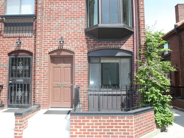 1089 Paper Mill Ct NW, Washington, DC 20007