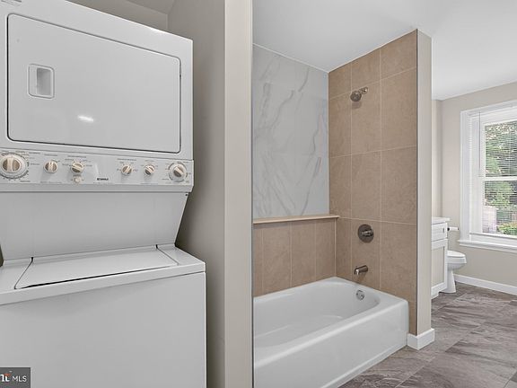 5th image of 6347 McCallum St #2