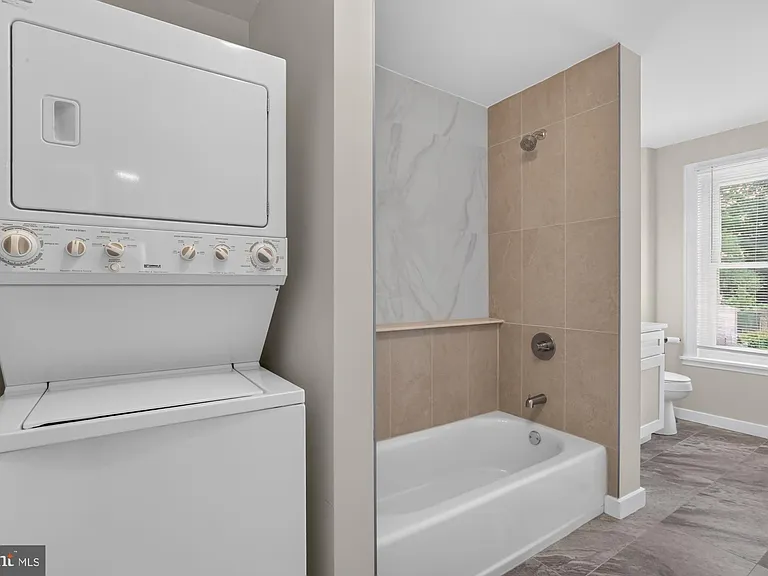 6347 McCallum St #2 — Photo 5