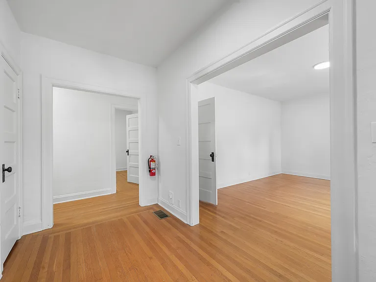 1006 Azuar Dr — Photo 12
