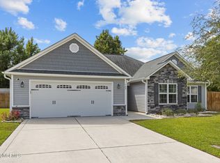 702 Meeting Park Ln, Swansboro, NC 28584