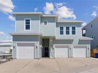 7557 Welkan Cv, Port Aransas, TX 78373
