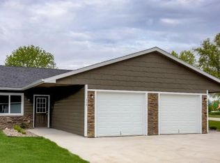 315 Fox Ln, Pleasant Hill, IA 50327
