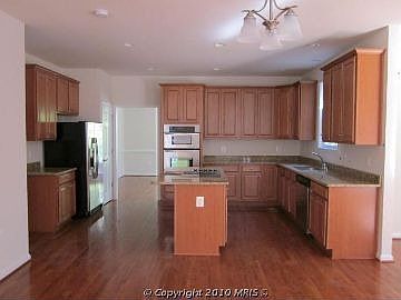 4th image of 7901 Eland Dr
