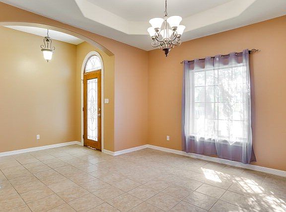 4th image of 3545 Los Lagos Dr