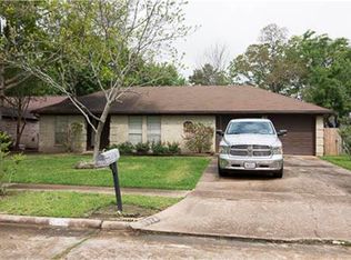 6814 Sandy Knolls Dr, Spring, TX 77379