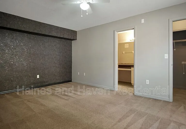 2326 Fan Palm Dr — Photo 10